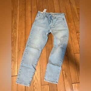 Levi’s Wedgie Icon Ankle Jeans